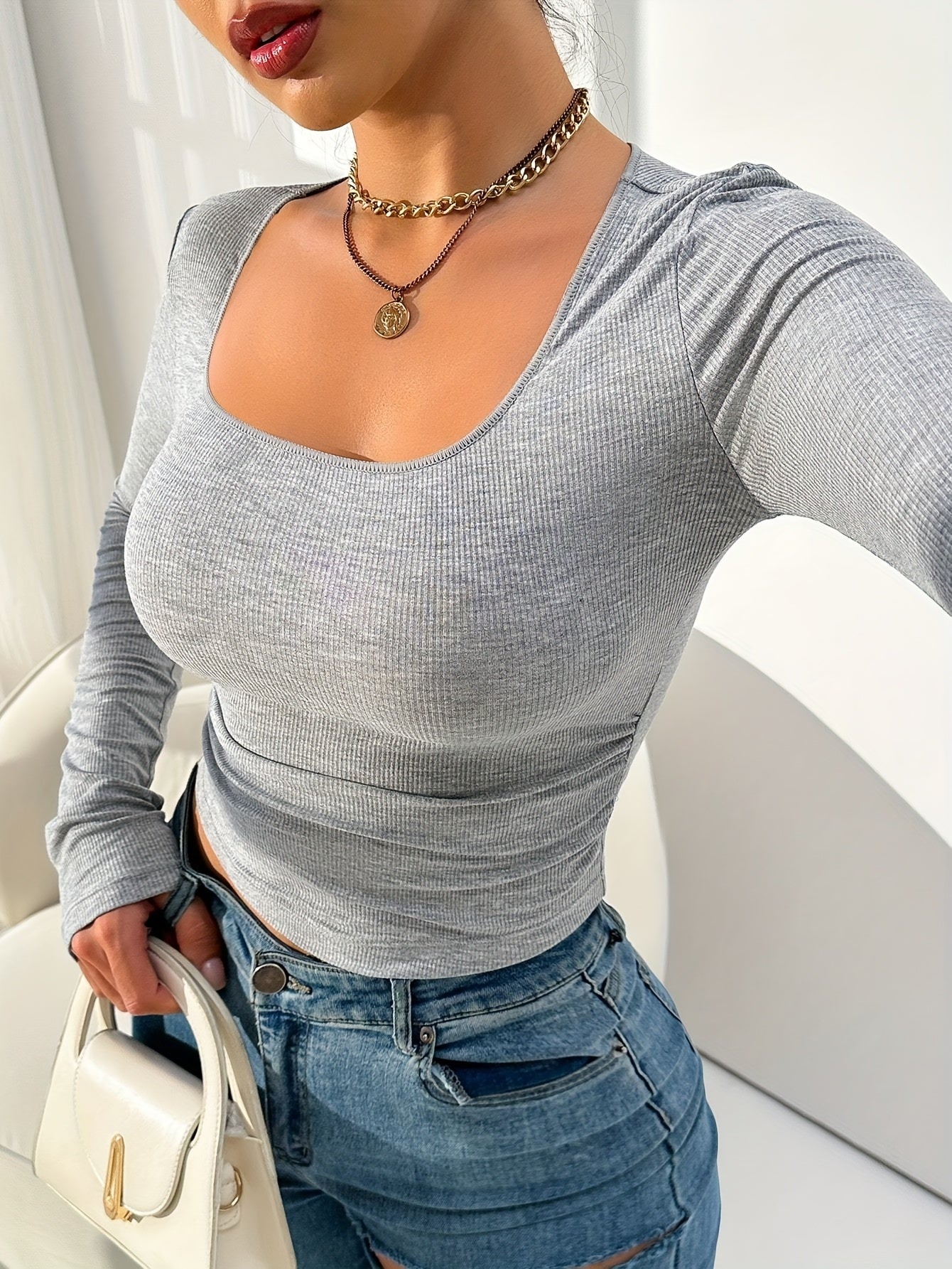 Top de peça única, macio, confortável e com ótimo caimento.