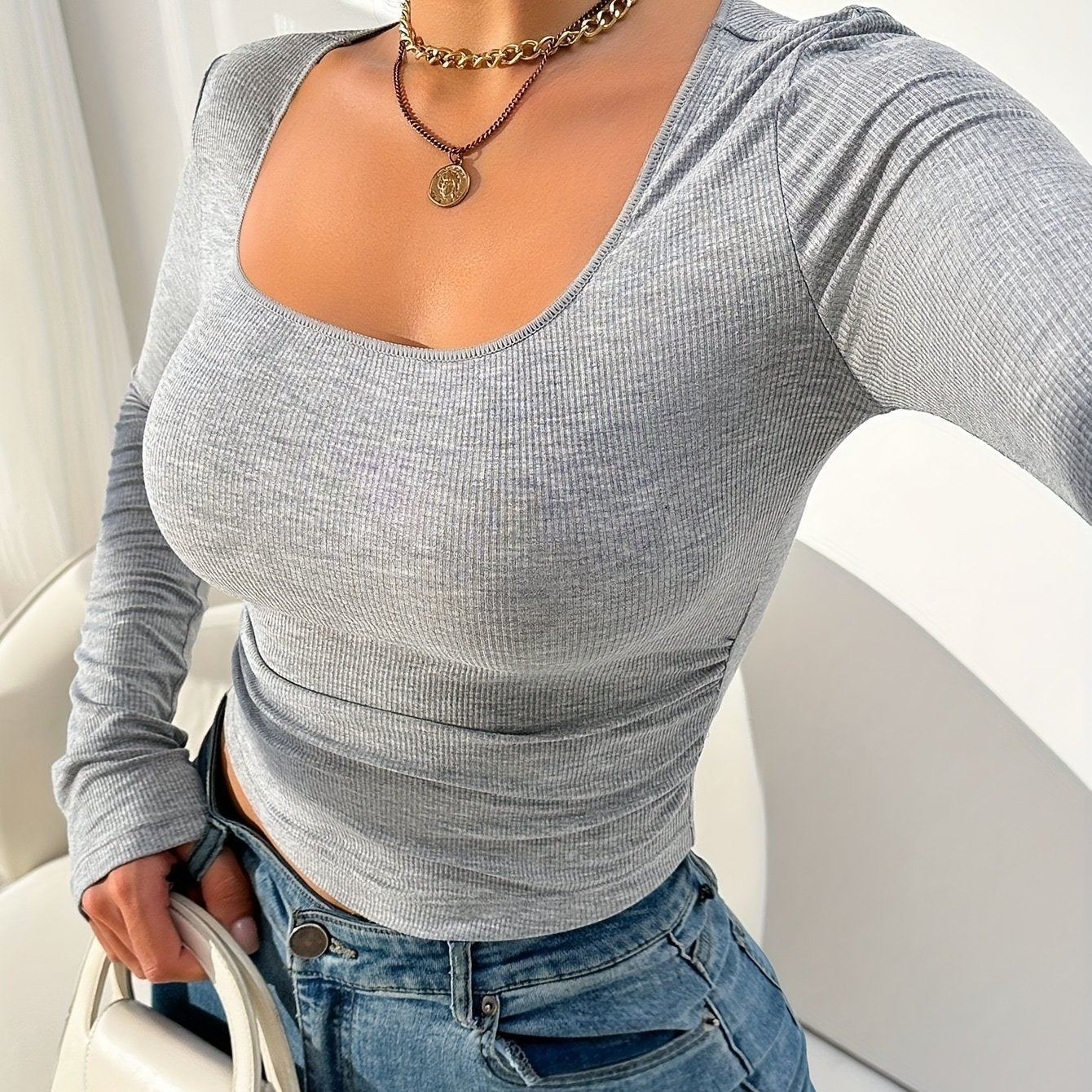 Top de peça única, macio, confortável e com ótimo caimento.